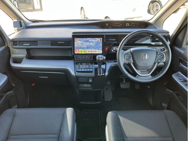 ステップワゴンスパーダ スパーダホンダセンシング Gaters10型ナビ/前後ドラレコ/両側PSD/ETC2.0/Bカメラ/1オーナー車 盗難防止 助手席エアバッグ ワンオーナ- Wパワスラ 地デジ LEDライト 横滑り防止システム オートエアコン(11枚目)