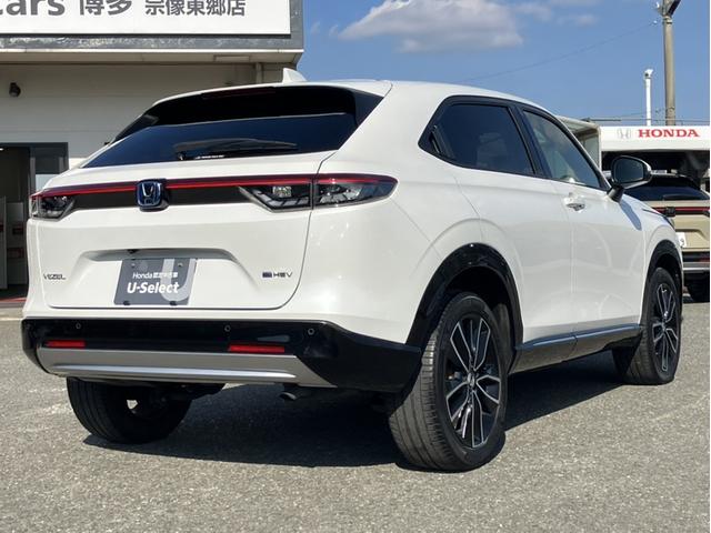 ヴェゼル ｅ：ＨＥＶＺ　Ｇａｔｈｅｒｓ８型ナビ／ＥＴＣ／Ｂカメラ／Ｐセンサー／１オーナー車　衝突回避支援ブレーキ機能　１オナ　スマキ　Ｐトランク　フルオートエアコン　エアバッグ　両席エアバック　Ｒカメ　パワーウィンドウ　禁煙（7枚目）