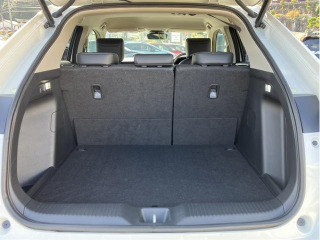 ヴェゼル ｅ：ＨＥＶＺ　Ｇａｔｈｅｒｓ８型ナビ／ＥＴＣ／Ｂカメラ／Ｐセンサー／１オーナー車　衝突回避支援ブレーキ機能　１オナ　スマキ　Ｐトランク　フルオートエアコン　エアバッグ　両席エアバック　Ｒカメ　パワーウィンドウ　禁煙（14枚目）