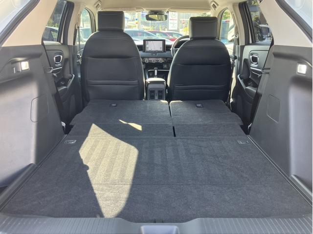 ヴェゼル ｅ：ＨＥＶＺ　Ｇａｔｈｅｒｓ８型ナビ／ＥＴＣ／Ｂカメラ／Ｐセンサー／１オーナー車　衝突回避支援ブレーキ機能　１オナ　スマキ　Ｐトランク　フルオートエアコン　エアバッグ　両席エアバック　Ｒカメ　パワーウィンドウ　禁煙（15枚目）