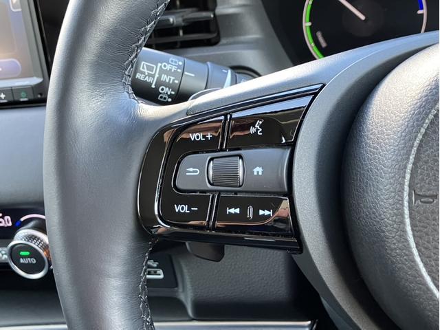 ヴェゼル ｅ：ＨＥＶＺ　Ｇａｔｈｅｒｓ８型ナビ／ＥＴＣ／Ｂカメラ／Ｐセンサー／１オーナー車　衝突回避支援ブレーキ機能　１オナ　スマキ　Ｐトランク　フルオートエアコン　エアバッグ　両席エアバック　Ｒカメ　パワーウィンドウ　禁煙（26枚目）