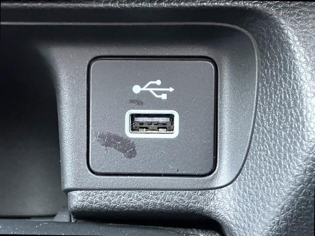 ヴェゼル ｅ：ＨＥＶＺ　Ｇａｔｈｅｒｓ８型ナビ／ＥＴＣ／Ｂカメラ／Ｐセンサー／１オーナー車　衝突回避支援ブレーキ機能　１オナ　スマキ　Ｐトランク　フルオートエアコン　エアバッグ　両席エアバック　Ｒカメ　パワーウィンドウ　禁煙（31枚目）