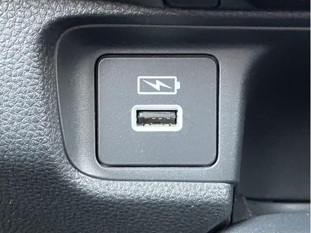 ヴェゼル ｅ：ＨＥＶＺ　Ｇａｔｈｅｒｓ８型ナビ／ＥＴＣ／Ｂカメラ／Ｐセンサー／１オーナー車　衝突回避支援ブレーキ機能　１オナ　スマキ　Ｐトランク　フルオートエアコン　エアバッグ　両席エアバック　Ｒカメ　パワーウィンドウ　禁煙（32枚目）