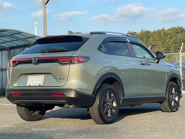 ヴェゼル ｅ：ＨＥＶＸ・ＨｕＮＴパッケージ　Ｈコネクトナビ／３カメドラレコ／ＥＴＣ２．０／Ｂカメラ／ルーフレール／元自社デモカー　盗難防止システム　地デジフルセグ　サイドエアバッグ　クリアランスソナー　横滑り防止機能　スマートキー　禁煙　ＡＢＳ（9枚目）