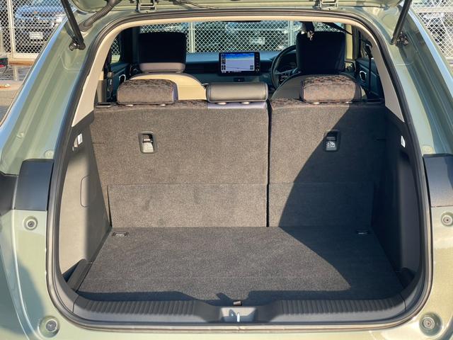 ヴェゼル ｅ：ＨＥＶＸ・ＨｕＮＴパッケージ　Ｈコネクトナビ／３カメドラレコ／ＥＴＣ２．０／Ｂカメラ／ルーフレール／元自社デモカー　盗難防止システム　地デジフルセグ　サイドエアバッグ　クリアランスソナー　横滑り防止機能　スマートキー　禁煙　ＡＢＳ（30枚目）