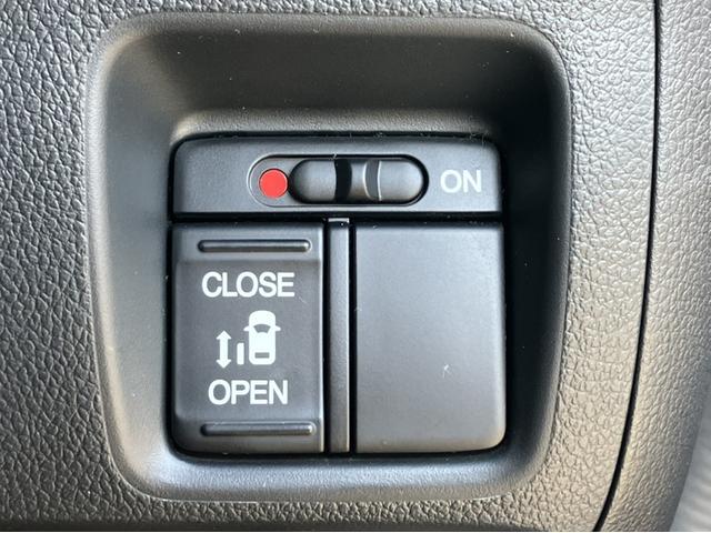 N-BOXカスタム G・Lパッケージ 社外7型ナビ/地デジチューナー/左PSD/Bカメラ/黒シートカバー/1オーナー DVDナビ 電動格納ミラ- アイドリングストップ車 禁煙車両 ナビ・TV スマキ- フロントベンチシート オートエアコン(19枚目)