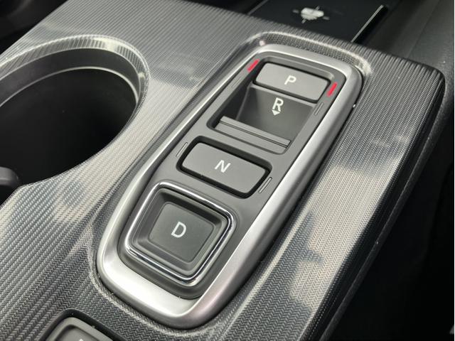 シビック ｅ：ＨＥＶ　Ｈコネクトナビ／Ｆロアスカート／Ｒスポイラー／ブラックエンブレム／３カメドラレコ／ＢＯＳＥサウンド／ＥＴＣ２．０／Ｐシート／Ｐセンサー　盗難防止システム　クリアランスソナー　オートクルーズコントロール（20枚目）