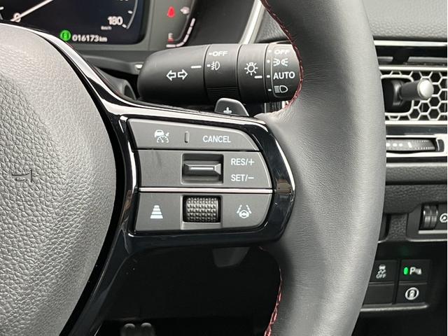 シビック ｅ：ＨＥＶ　Ｈコネクトナビ／Ｆロアスカート／Ｒスポイラー／ブラックエンブレム／３カメドラレコ／ＢＯＳＥサウンド／ＥＴＣ２．０／Ｐシート／Ｐセンサー　盗難防止システム　クリアランスソナー　オートクルーズコントロール（32枚目）