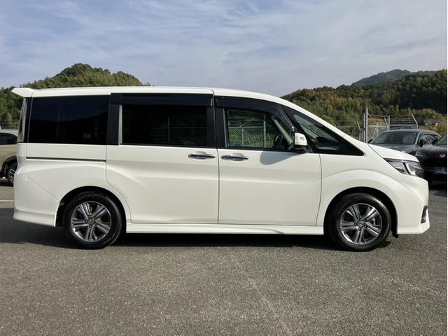 ステップワゴンスパーダ ｅ：ＨＥＶスパーダＧホンダセンシング　純正１０型ナビ／後席モニター／前後ドラレコ／両側ＰＳＤ／ＥＴＣ／Ｂカメラ／１オーナー車　ＬＥＤライト　ドライブレコーダ　セキュリティアラーム　横滑り防止装置　クルーズコントロール　ＵＳＢ接続　フルセグ（5枚目）