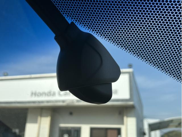 ステップワゴンスパーダ ｅ：ＨＥＶスパーダＧホンダセンシング　純正１０型ナビ／後席モニター／前後ドラレコ／両側ＰＳＤ／ＥＴＣ／Ｂカメラ／１オーナー車　ＬＥＤライト　ドライブレコーダ　セキュリティアラーム　横滑り防止装置　クルーズコントロール　ＵＳＢ接続　フルセグ（20枚目）