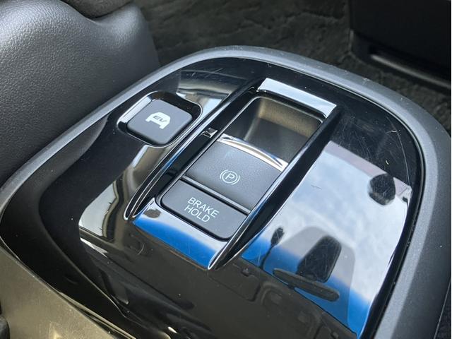 ステップワゴンスパーダ ｅ：ＨＥＶスパーダＧホンダセンシング　純正１０型ナビ／後席モニター／前後ドラレコ／両側ＰＳＤ／ＥＴＣ／Ｂカメラ／１オーナー車　ＬＥＤライト　ドライブレコーダ　セキュリティアラーム　横滑り防止装置　クルーズコントロール　ＵＳＢ接続　フルセグ（22枚目）