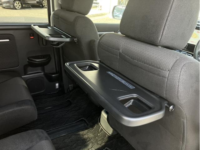 ステップワゴンスパーダ ｅ：ＨＥＶスパーダＧホンダセンシング　純正１０型ナビ／後席モニター／前後ドラレコ／両側ＰＳＤ／ＥＴＣ／Ｂカメラ／１オーナー車　ＬＥＤライト　ドライブレコーダ　セキュリティアラーム　横滑り防止装置　クルーズコントロール　ＵＳＢ接続　フルセグ（31枚目）