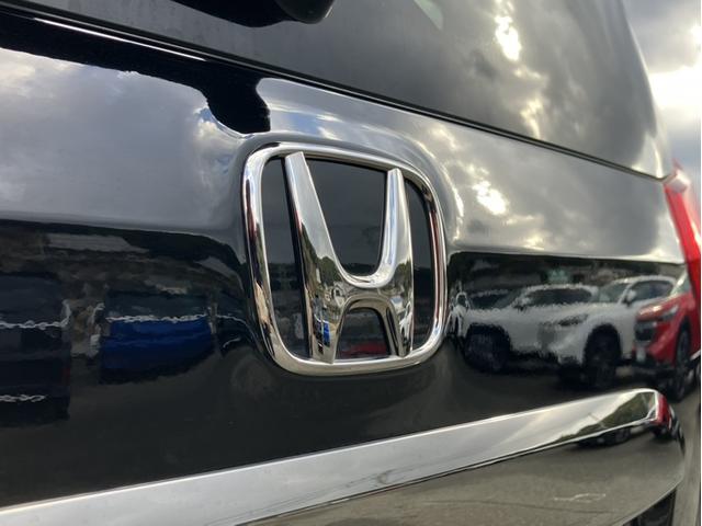 フリードハイブリッド ハイブリッド・Gホンダセンシング Sパケ/Cパケ/フルエアロ/9型ナビ/モデューロAW/OPグリル/OPフォグ/前後ドラレコ ハーフレザーS 軽減ブレーキ キーフリーシステム 電動格納式ドアミラー Bluetooth音楽 1オ-ナ-(28枚目)