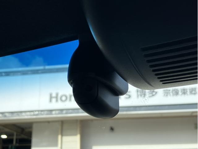 Ｎ－ＢＯＸカスタム Ｌ　純正７型ナビ／前後ドラレコ／左ＰＳＤ／ＥＴＣ／シートヒーター／Ｂカメラ／Ｐセンサー／１オーナー車　ＢＴ接続　Ｐソナー　電動格納ミラ－　禁煙　衝突安全ボディ　車線逸脱警報装置　サイドエアバッグ　ナビＴＶ（18枚目）