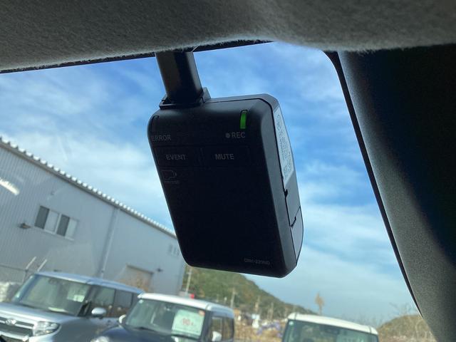 ���A�K���i�̃h���C�u���R�[�_�[�i�t�����g�E���A�E�ԓ��j�����Ă��܂��I