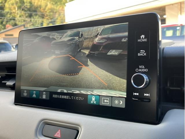 ヴェゼル ｅ：ＨＥＶＰＬａＹ　Ｈコネクトナビ／ムーンルーフ／ＢＳＭ／ＥＴＣ２．０／Ｂカメラ／Ｐセンサー／シートヒーター／１オーナー車　衝突被害軽減ブレーキ　カーテンエアバッグ　盗難防止装置　アイドルストップ　ＡＢＳ　ＥＳＣ　禁煙（18枚目）