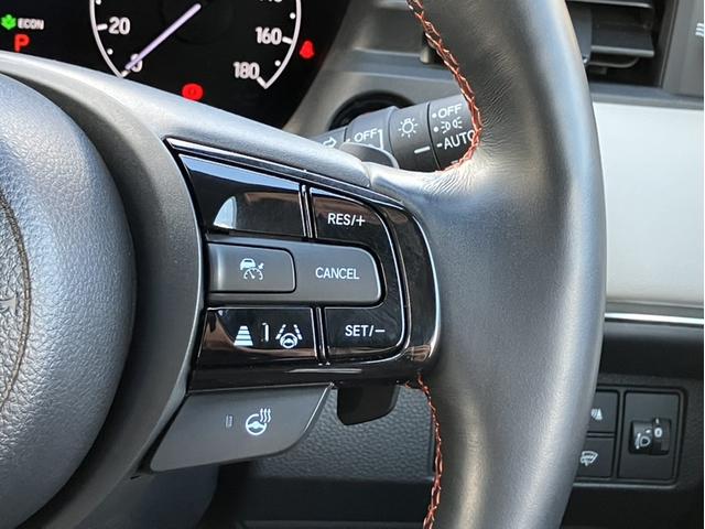 ヴェゼル ｅ：ＨＥＶＰＬａＹ　Ｈコネクトナビ／ムーンルーフ／ＢＳＭ／ＥＴＣ２．０／Ｂカメラ／Ｐセンサー／シートヒーター／１オーナー車　衝突被害軽減ブレーキ　カーテンエアバッグ　盗難防止装置　アイドルストップ　ＡＢＳ　ＥＳＣ　禁煙（26枚目）