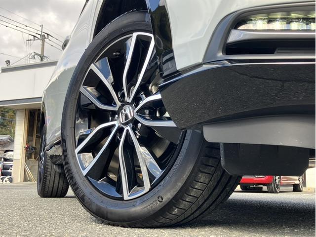 ヴェゼル ｅ：ＨＥＶＰＬａＹ　Ｈコネクトナビ／ムーンルーフ／ＢＳＭ／ＥＴＣ２．０／Ｂカメラ／Ｐセンサー／シートヒーター／１オーナー車　衝突被害軽減ブレーキ　カーテンエアバッグ　盗難防止装置　アイドルストップ　ＡＢＳ　ＥＳＣ　禁煙（40枚目）