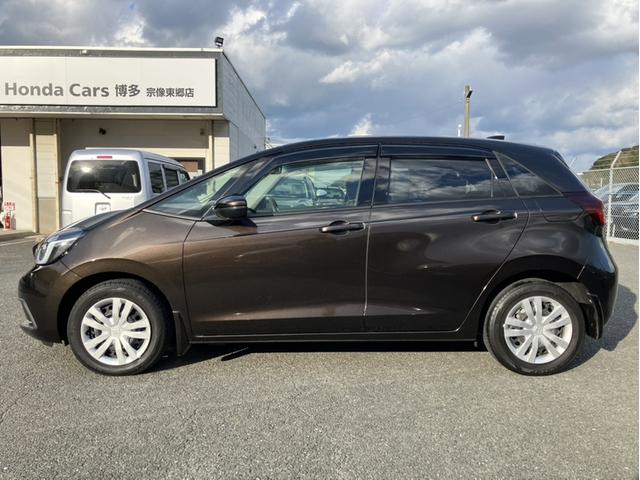 フィット ホーム　純正７型ナビ／前後ドラレコ／ＬＥＤヘッドライト／Ｂカメラ／Ｐセンサー／１オーナー車　衝突軽減ブレーキ　レーンキープアシスト　ＢＴ　禁煙車　電動格納ドアミラー　ワンオーナー　リアカメ　ＬＥＤライト（6枚目）