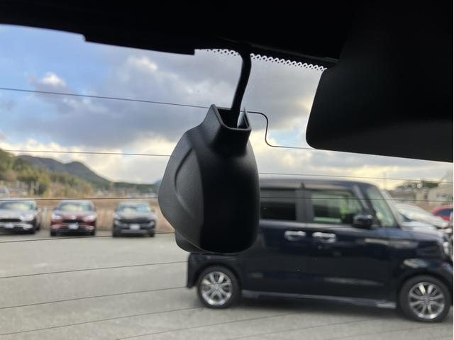 フィット ホーム　純正７型ナビ／前後ドラレコ／ＬＥＤヘッドライト／Ｂカメラ／Ｐセンサー／１オーナー車　衝突軽減ブレーキ　レーンキープアシスト　ＢＴ　禁煙車　電動格納ドアミラー　ワンオーナー　リアカメ　ＬＥＤライト（19枚目）