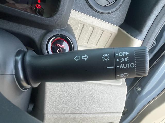 �I�[�g���C�g��