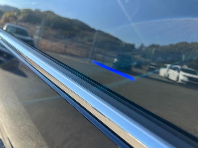 �h�A�ɐG�ꂸ�ɊJ����A�߂�B�W�F�X�`���[�R���g���[���E�p���[�X���C�h�h�A��