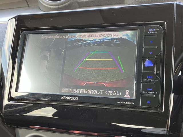 ���S���ʃ��j�^�[�o�j�f���t�����g�E���A�E���E�h�A�~���[���̃J�������瓾�������R���s���[�^�[����́B�܂�ŏ�󂩂猩���낵���悤�ɘH�ʂ��f���o���A�󋵂ɉ������f�����i�r��ʂɕ\�����܂��B