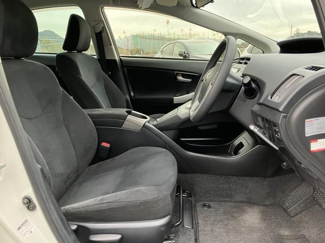 プリウス Ｓ　純正７型フルセグナビ／Ｂカメラ／ＥＴＣ／ＨＩＤヘッドライト　スマートＫＥＹ　前席パワーウィンドウ　ＶＳＣ　ダブルエアバック　禁煙　ナビＴＶ　フルセグテレビ　キーレスエントリー　ＤＶＤ視聴可能　エアＢ（11枚目）