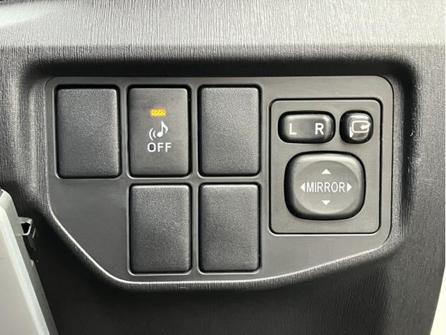 プリウス Ｓ　純正７型フルセグナビ／Ｂカメラ／ＥＴＣ／ＨＩＤヘッドライト　スマートＫＥＹ　前席パワーウィンドウ　ＶＳＣ　ダブルエアバック　禁煙　ナビＴＶ　フルセグテレビ　キーレスエントリー　ＤＶＤ視聴可能　エアＢ（21枚目）