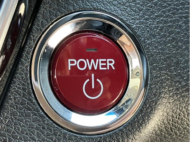 ヴェゼル ハイブリッドＺ・ホンダセンシング　社外８インチナビ／Ｂカメラ／ＥＴＣ／シートヒーター／１オーナー車　地デジチューナー　スマートキ－　運転席助手席エアバッグ　Ｂｌｕｅｔｏｏｔｈ対応　電動格納ドアミラー　車線逸脱　１オーナ－　ＥＳＣ（29枚目）