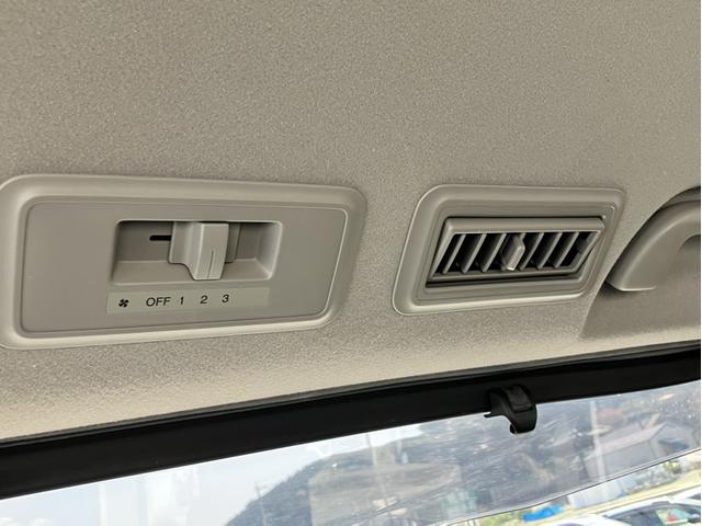 ���A�N�[���[��