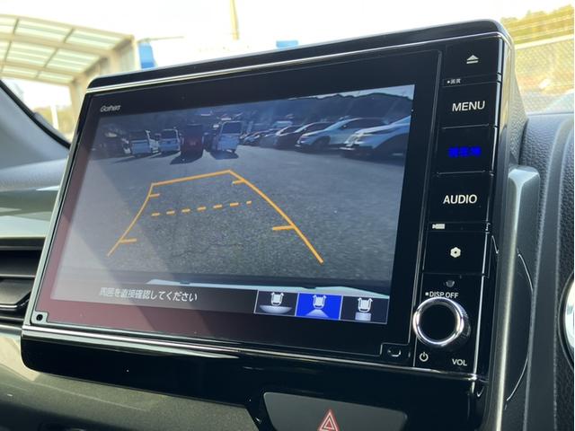 �o�b�N���j�^�[�����B��ʂɂČ���̊m�F���s����̂ŁA�o�b�N���Ԃ�Ԍɓ���̍ۂɂ͏d�󂵂܂��B�Ԃ̉^�]�Ɋ���Ȃ����ł����S�̃K�C�h���C���\���@�\�t�B