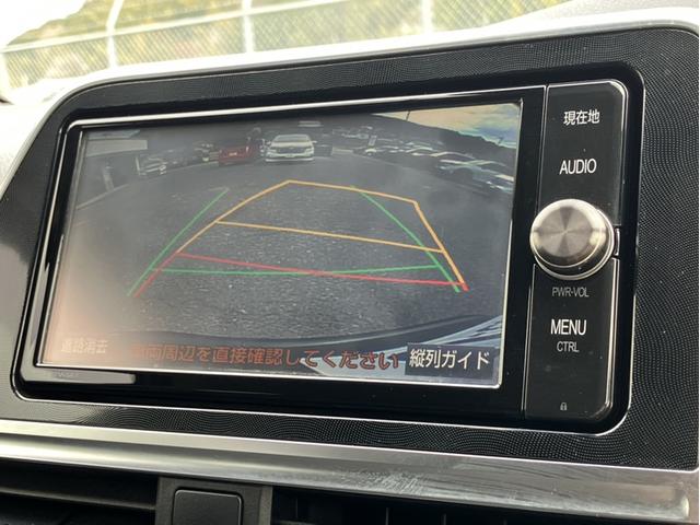 �o�b�N���j�^�[�����B��ʂɂČ���̊m�F���s����̂ŁA�o�b�N���Ԃ�Ԍɓ���̍ۂɂ͏d�󂵂܂��B�Ԃ̉^�]�Ɋ���Ȃ����ł����S�̃K�C�h���C���\���@�\�t�B