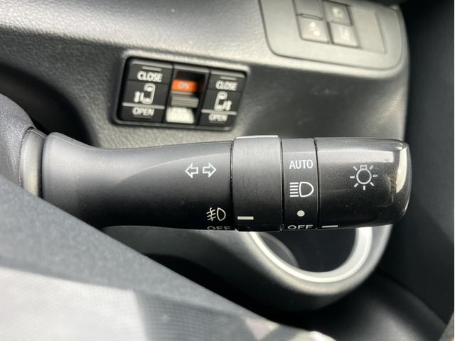 �I�[�g���C�g��