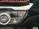 冷えが気になる方にもうれしい、運転席&助手席シートヒーター。