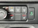 冷えが気になる方にもうれしい、運転席&助手席シートヒーター。