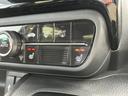 冷えが気になる方にもうれしい、運転席&助手席シートヒーター。