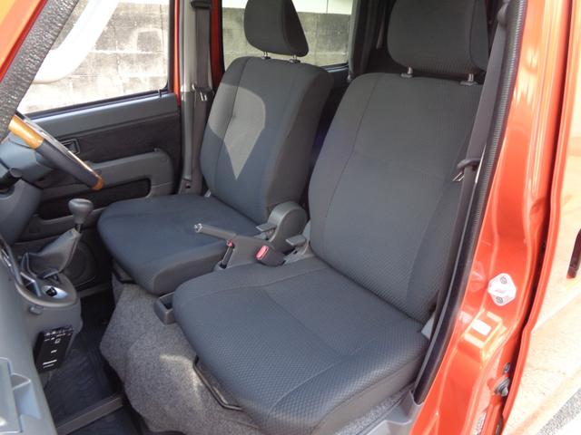 サンバーバン ＶＣターボ　１年保証　禁煙１オーナー　５速ＭＴ　両スライドドア　２分割リアシート　ＳＤナビ　フルセグ　ＤＶＤ再　Ｂｌｕｅｔｏｏｔｈ　Ｂカメラ　ＥＴＣ　外スピーカー　外アルミ　純正リアカーテン　フィルム施工　車中泊（39枚目）