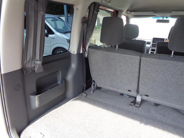 サンバーバン ＶＣターボ　１年保証　禁煙１オーナー　５速ＭＴ　両スライドドア　２分割リアシート　ＳＤナビ　フルセグ　ＤＶＤ再　Ｂｌｕｅｔｏｏｔｈ　Ｂカメラ　ＥＴＣ　外スピーカー　外アルミ　純正リアカーテン　フィルム施工　車中泊（46枚目）