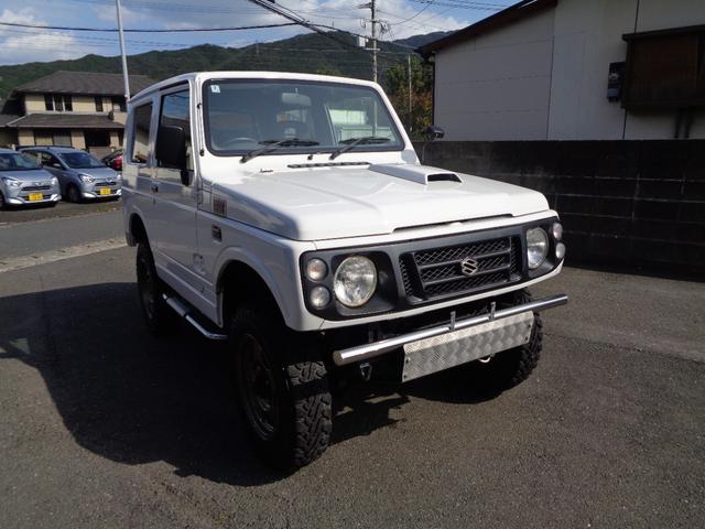 ジムニー ランドベンチャー　ＪＡ２２Ｗターボ　ＡＴ　リフトアップ　社外フロント＆サイド＆リアバンパー　背面タイヤレス　社外ハンドル　社外１６インチアルミ＆ヨコハマジオランダー　アンダーガード　外装同色塗装済　ＣＤ　ＵＳＢ（3枚目）