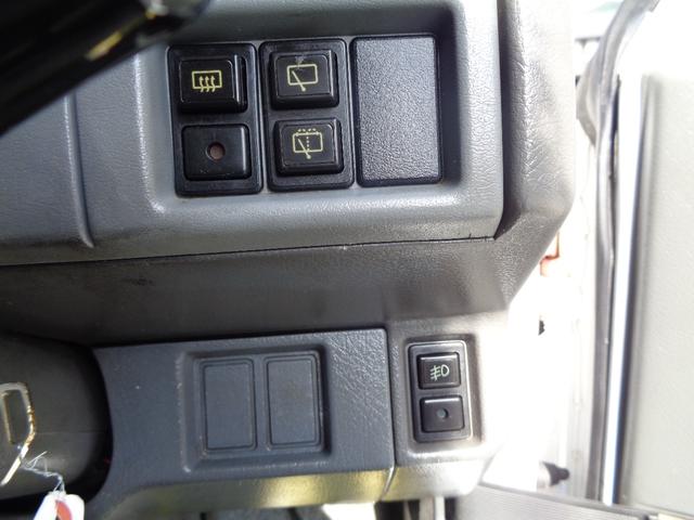 ジムニー ランドベンチャー　ＪＡ２２Ｗターボ　ＡＴ　リフトアップ　社外フロント＆サイド＆リアバンパー　背面タイヤレス　社外ハンドル　社外１６インチアルミ＆ヨコハマジオランダー　アンダーガード　外装同色塗装済　ＣＤ　ＵＳＢ（26枚目）