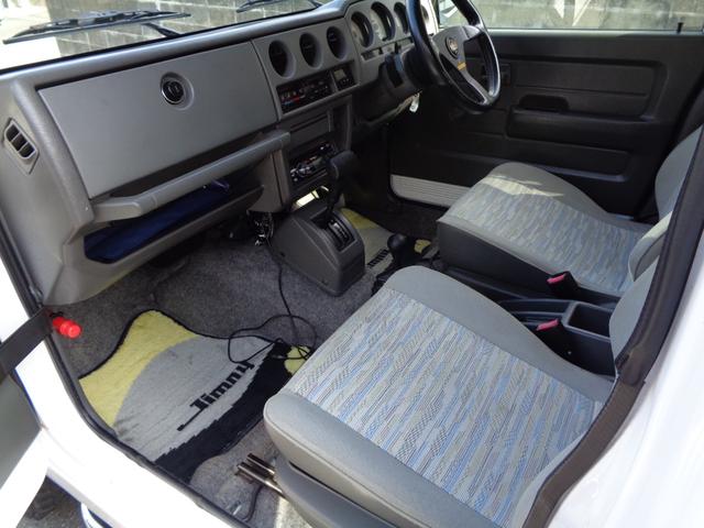 ジムニー ランドベンチャー　ＪＡ２２Ｗターボ　ＡＴ　リフトアップ　社外フロント＆サイド＆リアバンパー　背面タイヤレス　社外ハンドル　社外１６インチアルミ＆ヨコハマジオランダー　アンダーガード　外装同色塗装済　ＣＤ　ＵＳＢ（31枚目）