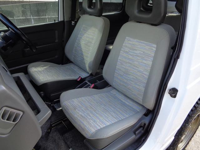 ジムニー ランドベンチャー　ＪＡ２２Ｗターボ　ＡＴ　リフトアップ　社外フロント＆サイド＆リアバンパー　背面タイヤレス　社外ハンドル　社外１６インチアルミ＆ヨコハマジオランダー　アンダーガード　外装同色塗装済　ＣＤ　ＵＳＢ（33枚目）