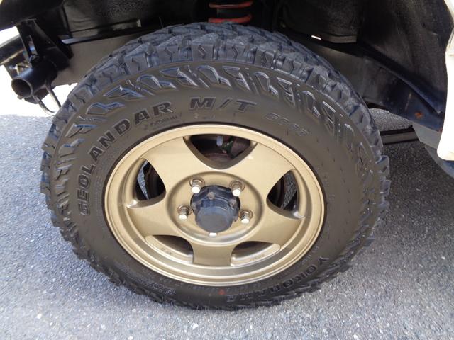 ジムニー ランドベンチャー　ＪＡ２２Ｗターボ　ＡＴ　リフトアップ　社外フロント＆サイド＆リアバンパー　背面タイヤレス　社外ハンドル　社外１６インチアルミ＆ヨコハマジオランダー　アンダーガード　外装同色塗装済　ＣＤ　ＵＳＢ（43枚目）