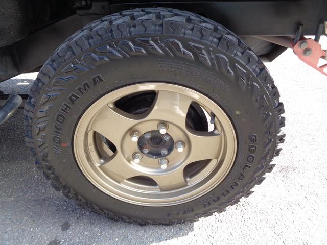 ジムニー ランドベンチャー　ＪＡ２２Ｗターボ　ＡＴ　リフトアップ　社外フロント＆サイド＆リアバンパー　背面タイヤレス　社外ハンドル　社外１６インチアルミ＆ヨコハマジオランダー　アンダーガード　外装同色塗装済　ＣＤ　ＵＳＢ（44枚目）