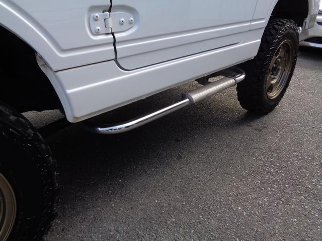 ジムニー ランドベンチャー　ＪＡ２２Ｗターボ　ＡＴ　リフトアップ　社外フロント＆サイド＆リアバンパー　背面タイヤレス　社外ハンドル　社外１６インチアルミ＆ヨコハマジオランダー　アンダーガード　外装同色塗装済　ＣＤ　ＵＳＢ（51枚目）