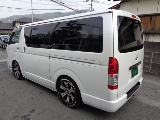 ハイエースバン ロングスーパーＧＬ　３０００ｃｃディーゼルターボ　キーレス　ＳＤナビ　フルセグ　ＤＶＤ再　Ｂｌｕｅｔｏｏｔｈ　Ｂカメラ　ＥＴＣ　ドラレコ前後付きＤインナーミラー　ベッドキット　外ショック　１７ＡＷ　ＨＩＤ　Ｔベル交換渡し（16枚目）