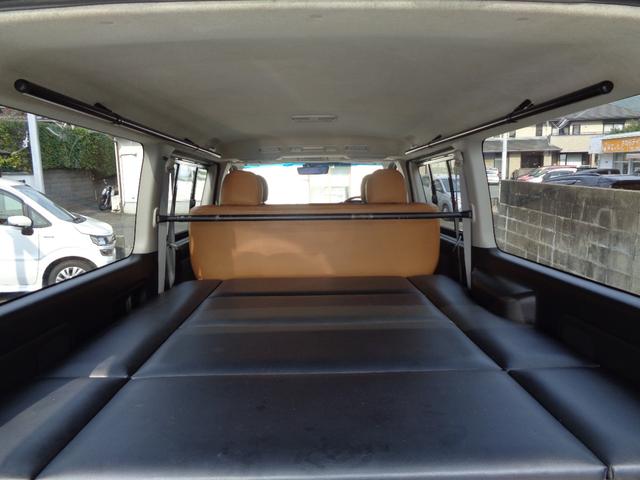 ハイエースバン ロングスーパーＧＬ　３０００ｃｃディーゼルターボ　キーレス　ＳＤナビ　フルセグ　ＤＶＤ再　Ｂｌｕｅｔｏｏｔｈ　Ｂカメラ　ＥＴＣ　ドラレコ前後付きＤインナーミラー　ベッドキット　外ショック　１７ＡＷ　ＨＩＤ　Ｔベル交換渡し（48枚目）