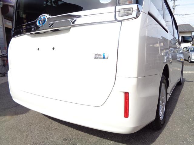 ヴォクシー ハイブリッドV 禁煙車 プッシュスタート スマートキー 後席モニター 両側電動ドア 純正9型ナビ フルセグTV DVD再 Bluetooth Bカメラ ETC 純正シートカバー LEDヘッドランプ 前席シートヒーター(17枚目)