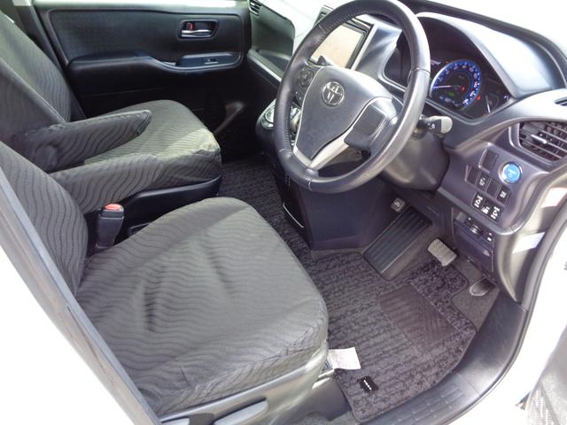 ヴォクシー ハイブリッドV 禁煙車 プッシュスタート スマートキー 後席モニター 両側電動ドア 純正9型ナビ フルセグTV DVD再 Bluetooth Bカメラ ETC 純正シートカバー LEDヘッドランプ 前席シートヒーター(25枚目)